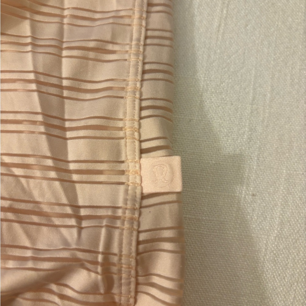 Lululemon Open Back Top - Picture 3 of 3
